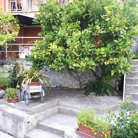 Ai Tre Limoni Bed and Breakfast Varazze Exteriör bild